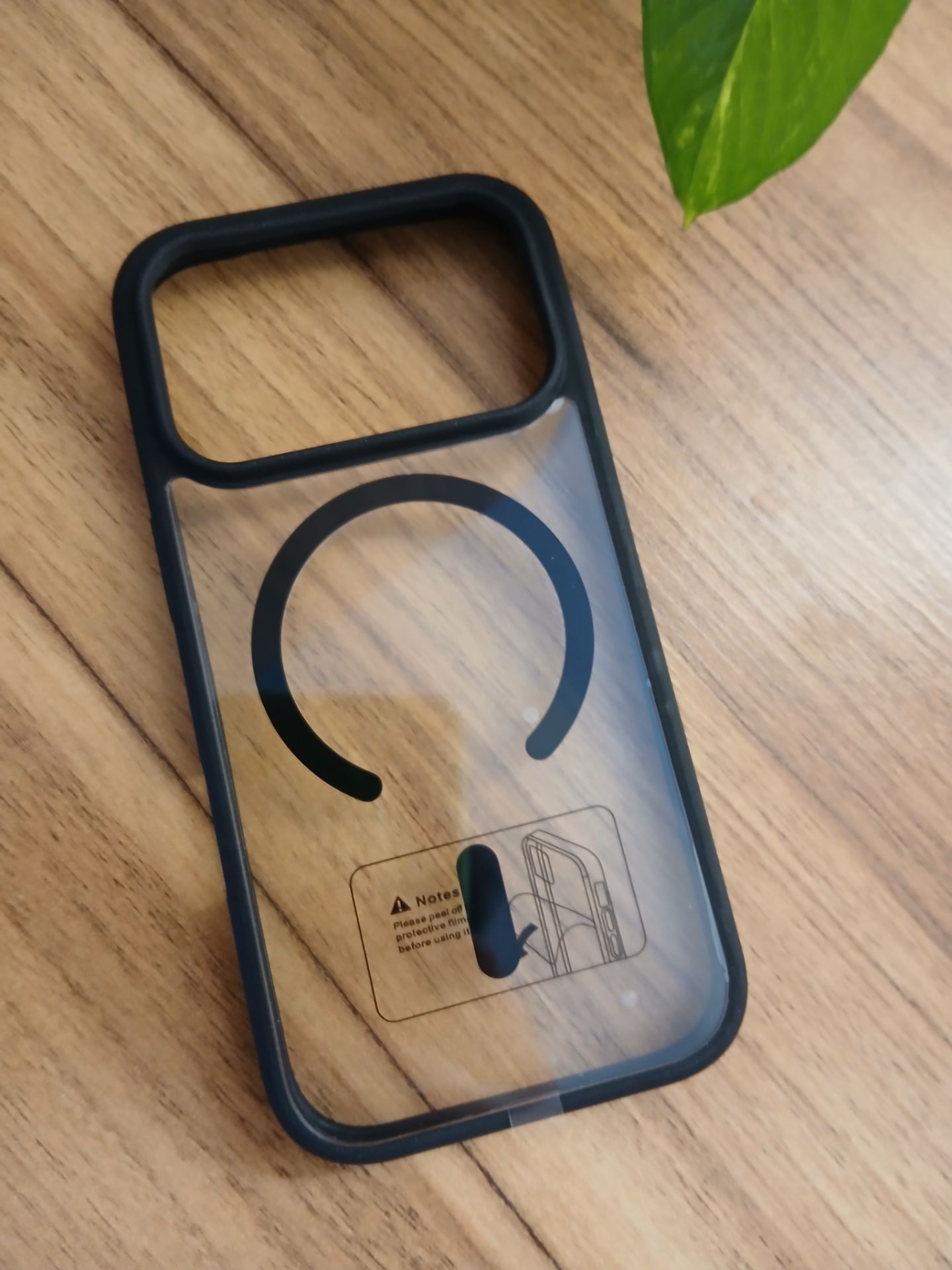 قاب طرح مگ سیف شفاف دور مشکی iphone 13 promax