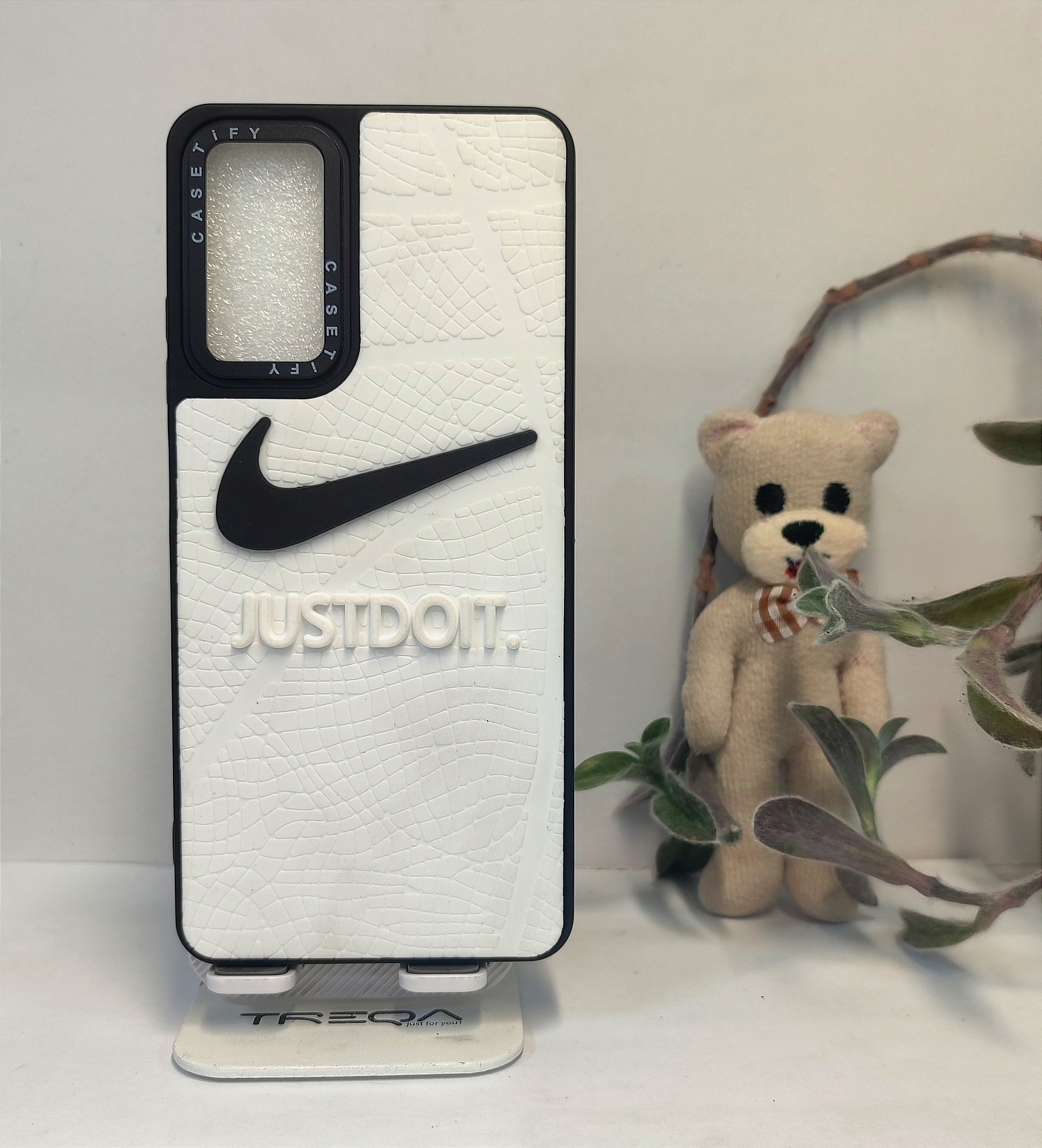 قاب  شیائومی طرح نایک برجسته  Note ۱۲pro ۴G سفید