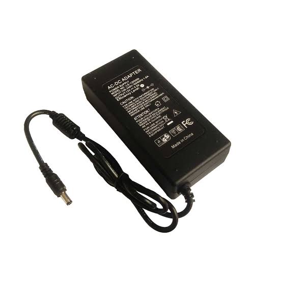 آداپتور 12 ولت 2 آمپر پلاستیکی