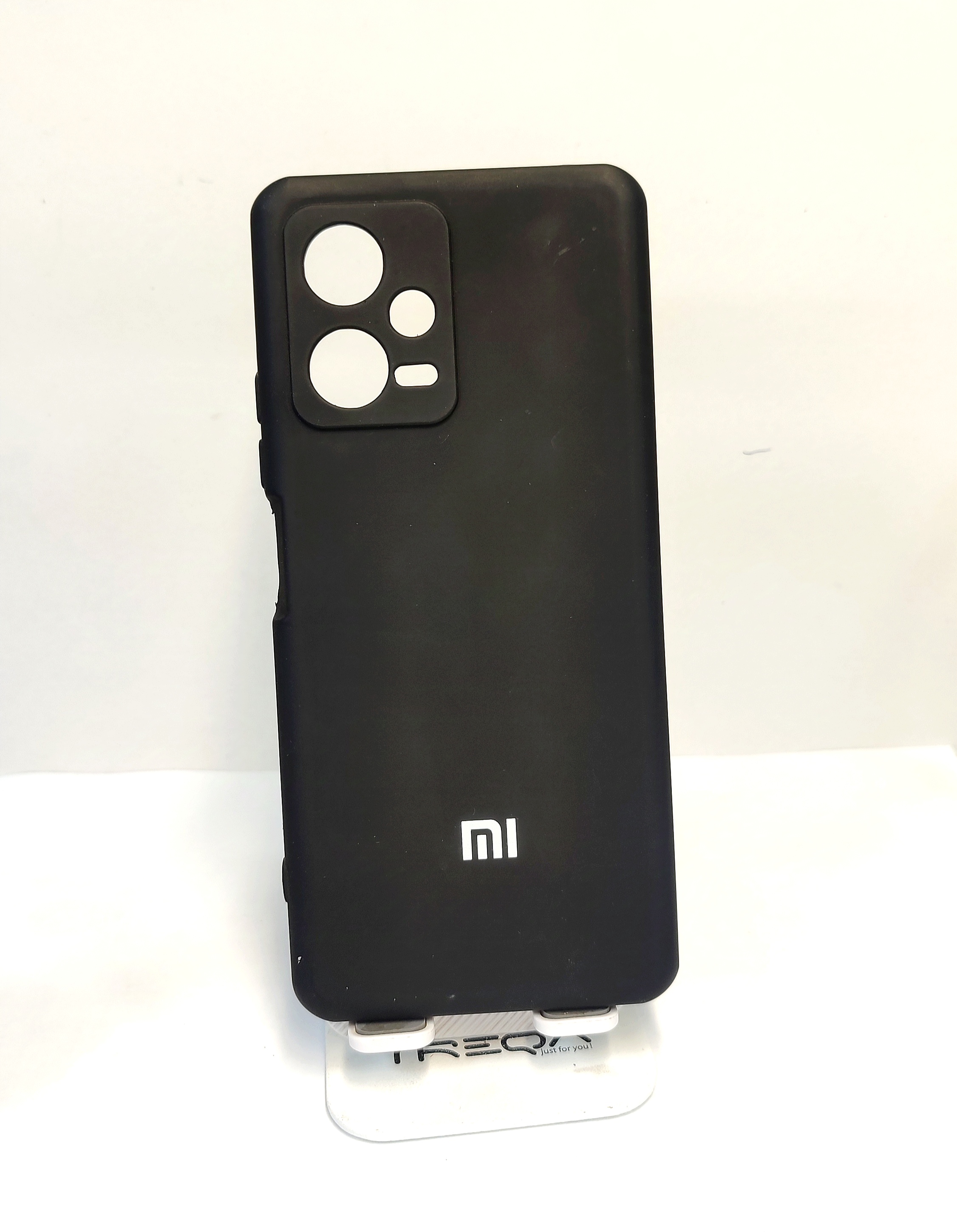 قاب سیلیکونی شیائومی nota۱۲ pro ۵G /مشکی ساده  محافظ لنزدار