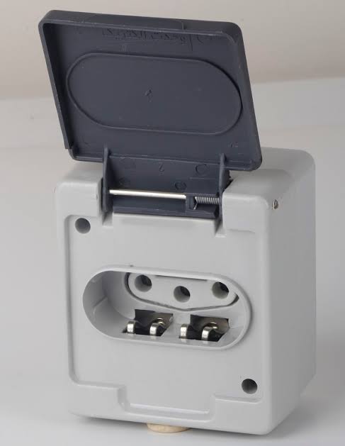 پریز بارانی سه فاز وحدت