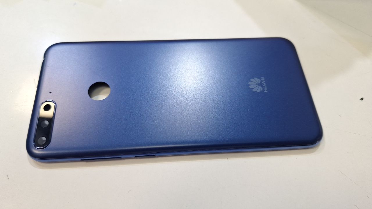 درب پشت و استخوانی کامل Huawei y6 2018