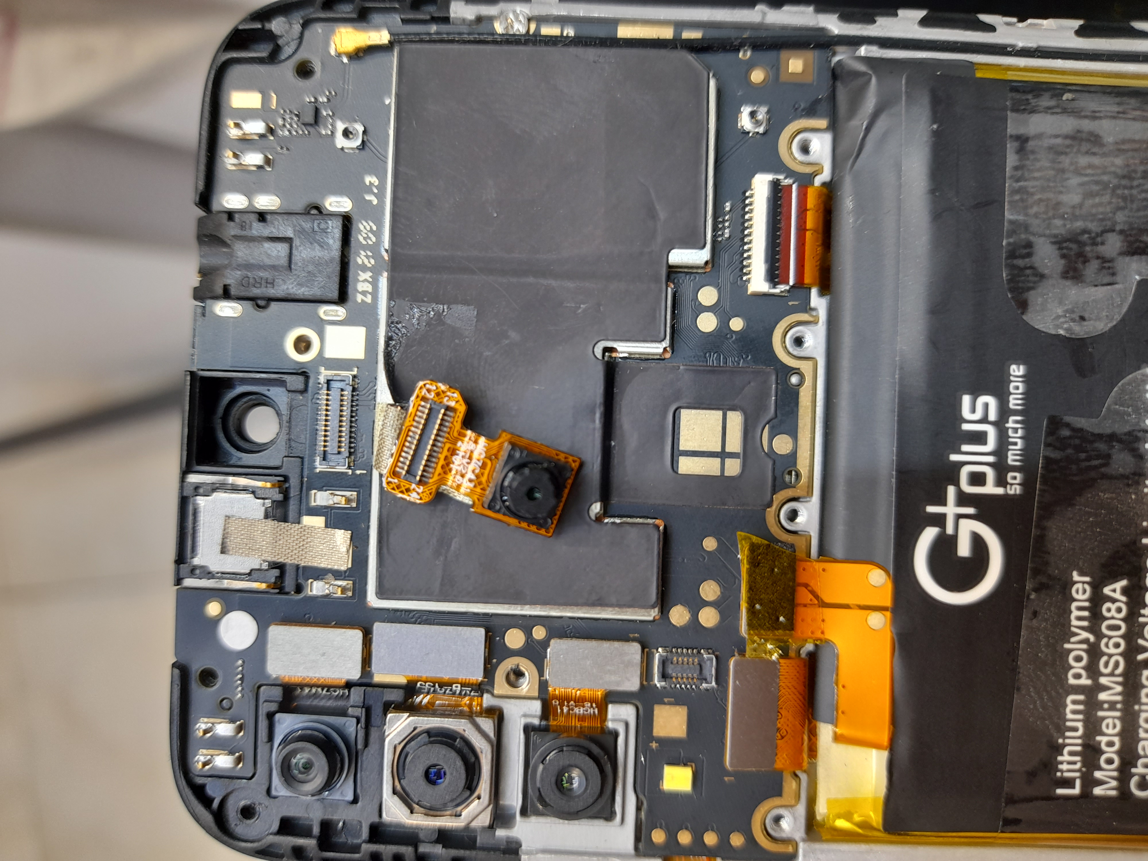 پک دوربین جلو p10 plus