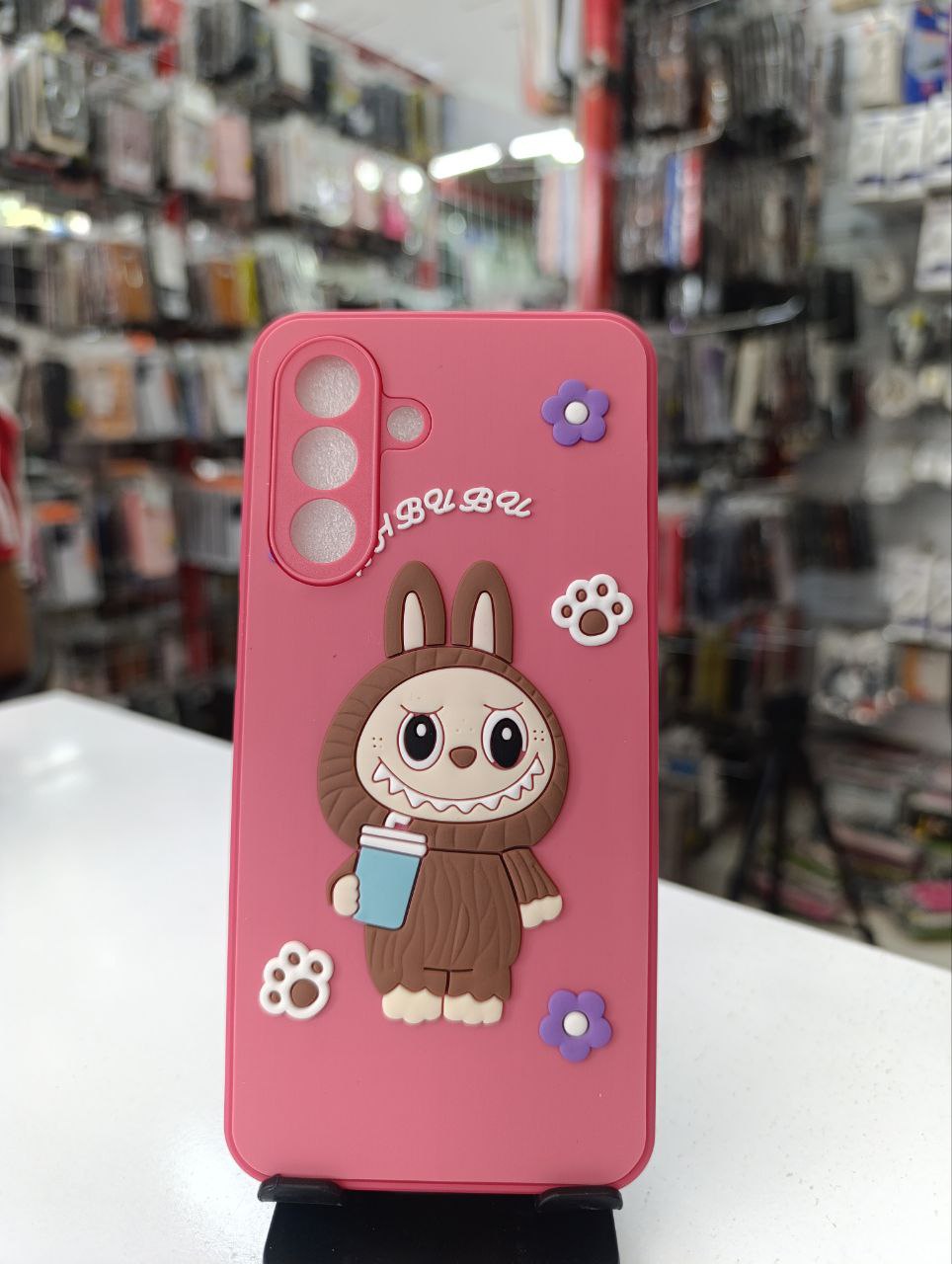 قاب طرح عروسکی labububu صورتی Samsung galaxy a25