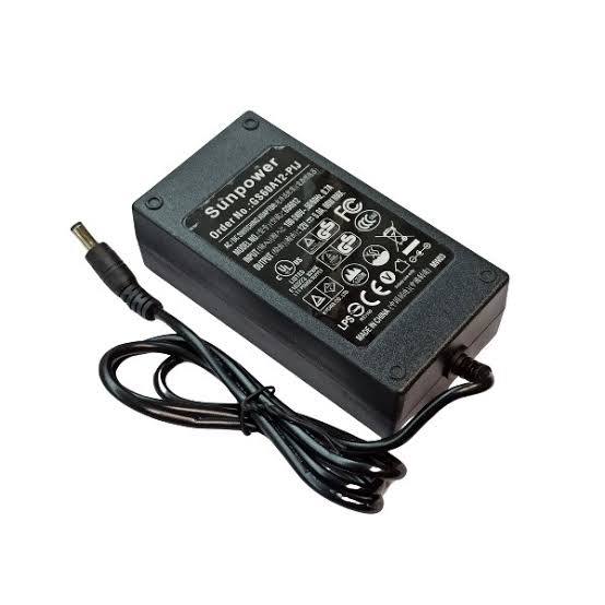 آداپتور 12 ولت 5 آمپر پلاستیکی