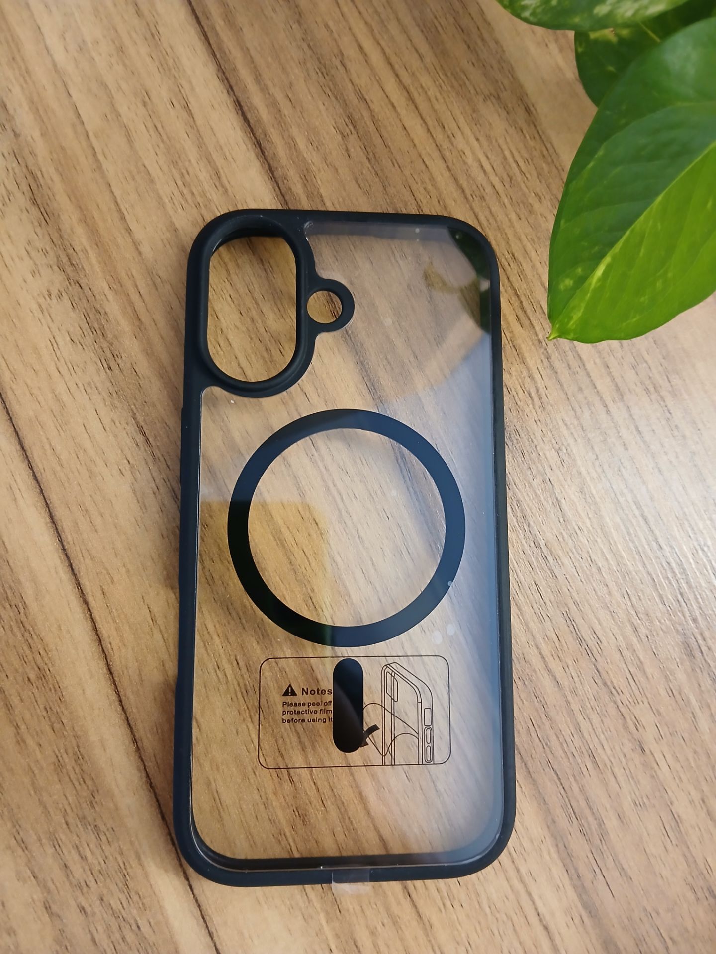 قاب طرح مگ سیف شفاف دور مشکی iphone 16