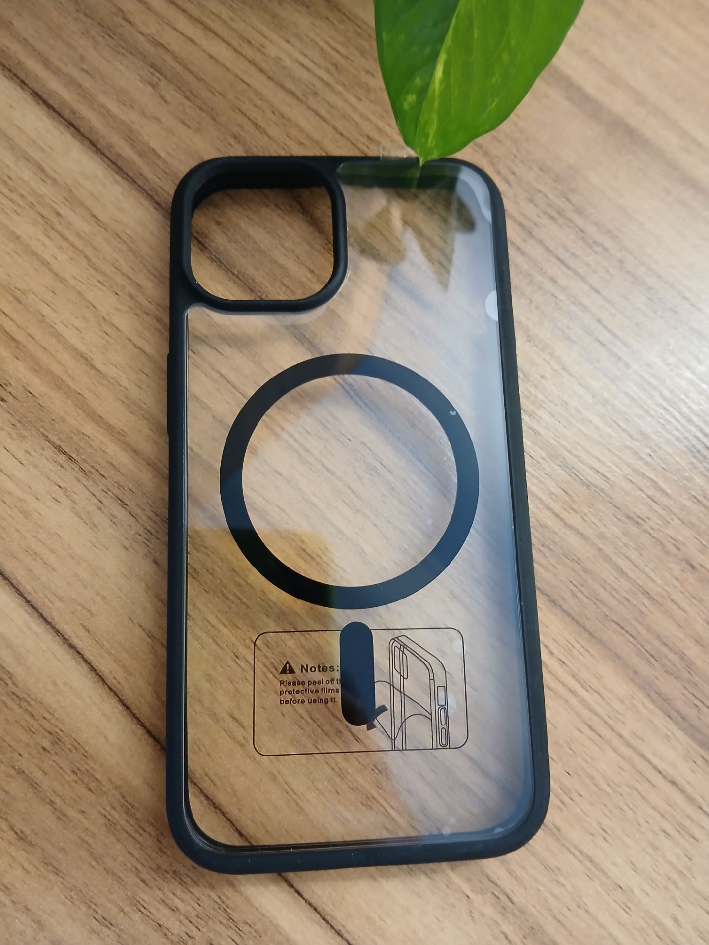 قاب طرح مگ سیف شفاف دور مشکی iphone 13