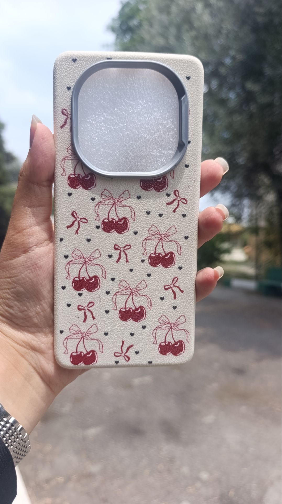 قاب سفید پینترستی طرح آلبالویی xiaomi x7