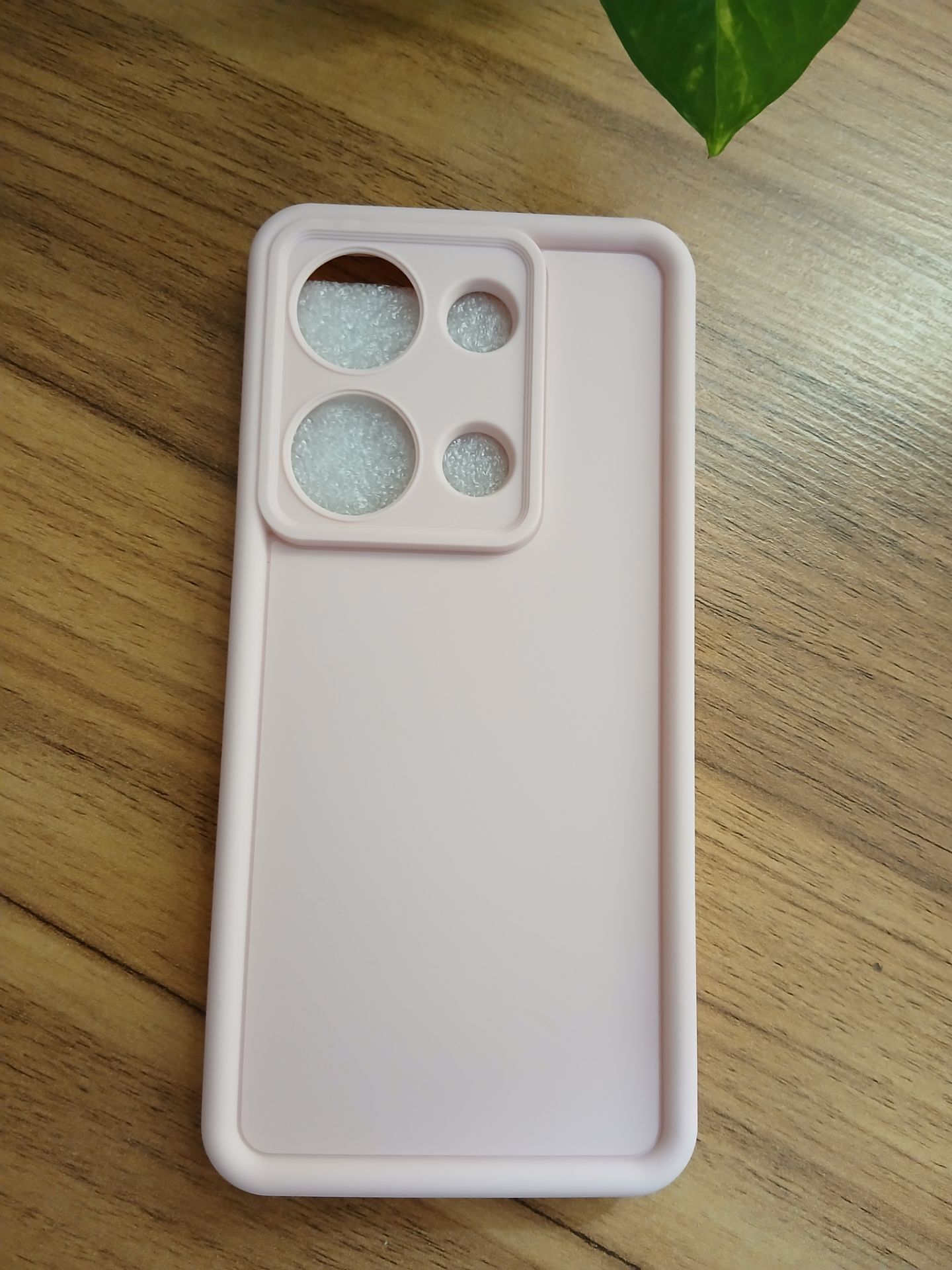 قاب سولید محافظ لنز دار کرمی xiaomi poco m6 pro 5g