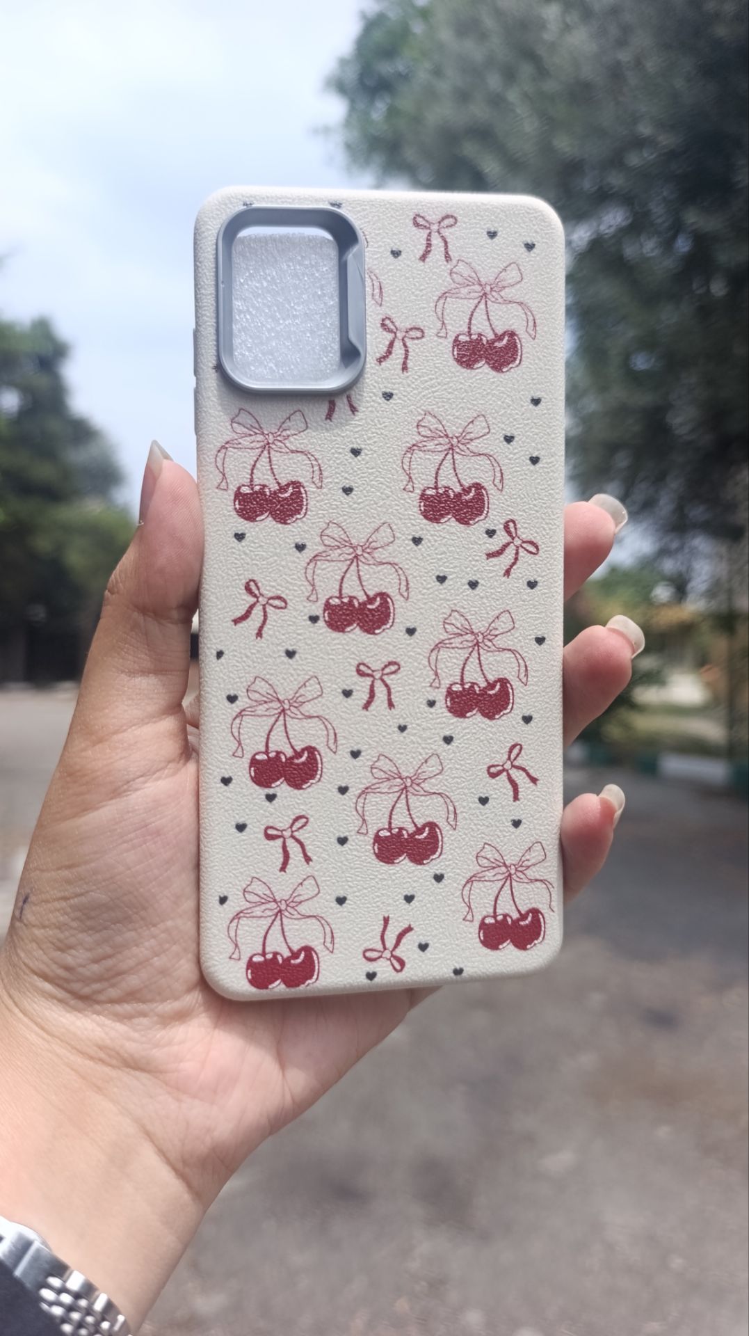 قاب سفید پینترستی طرح آلبالویی samsung a31
