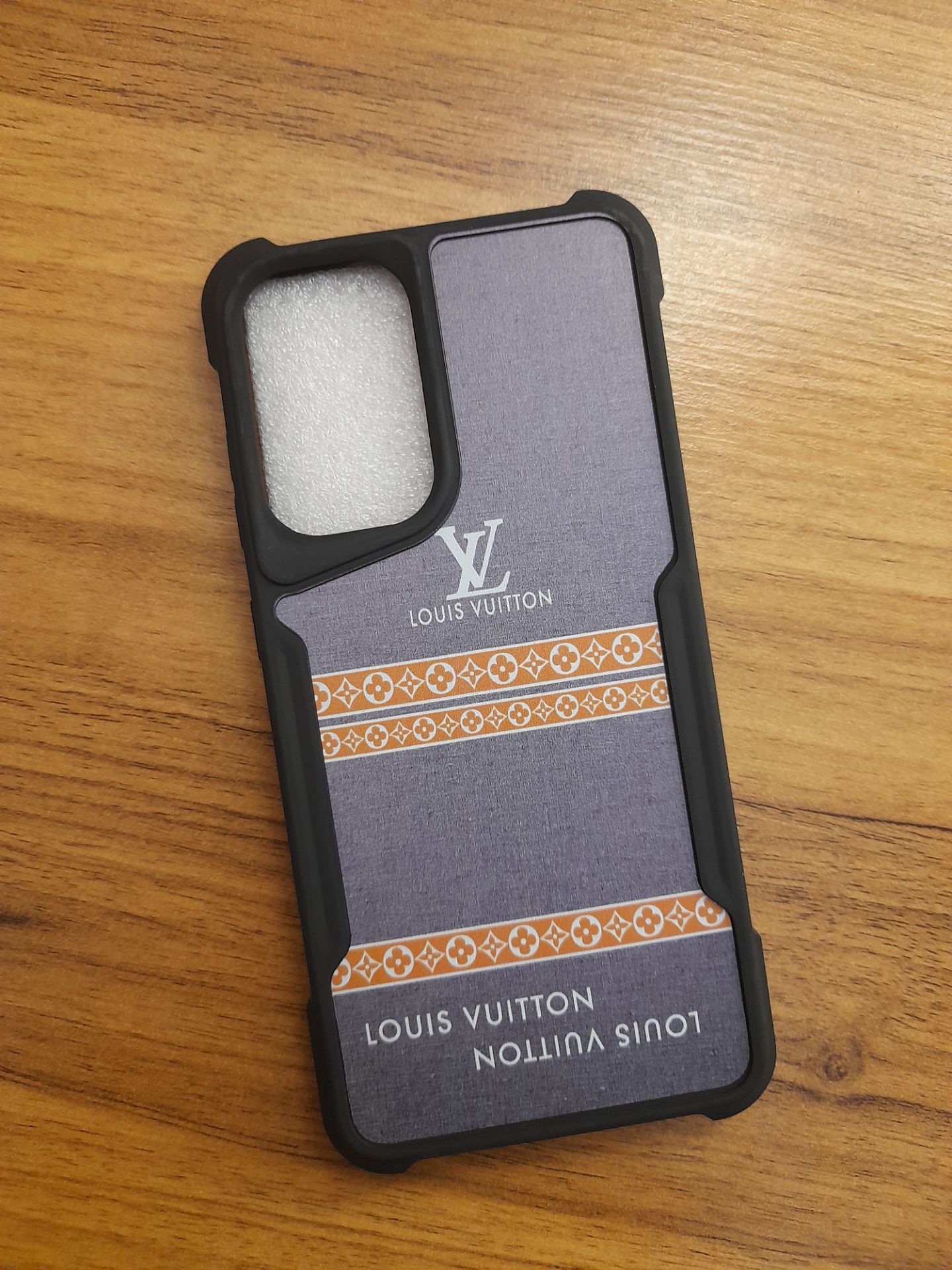 قاب طرح دار ایربگ دار مشکی samsung s21fe